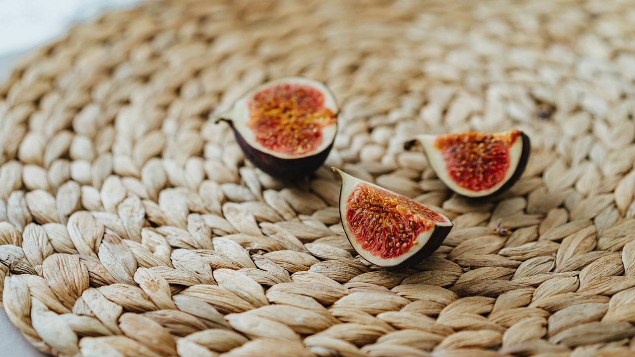 figs are small and round