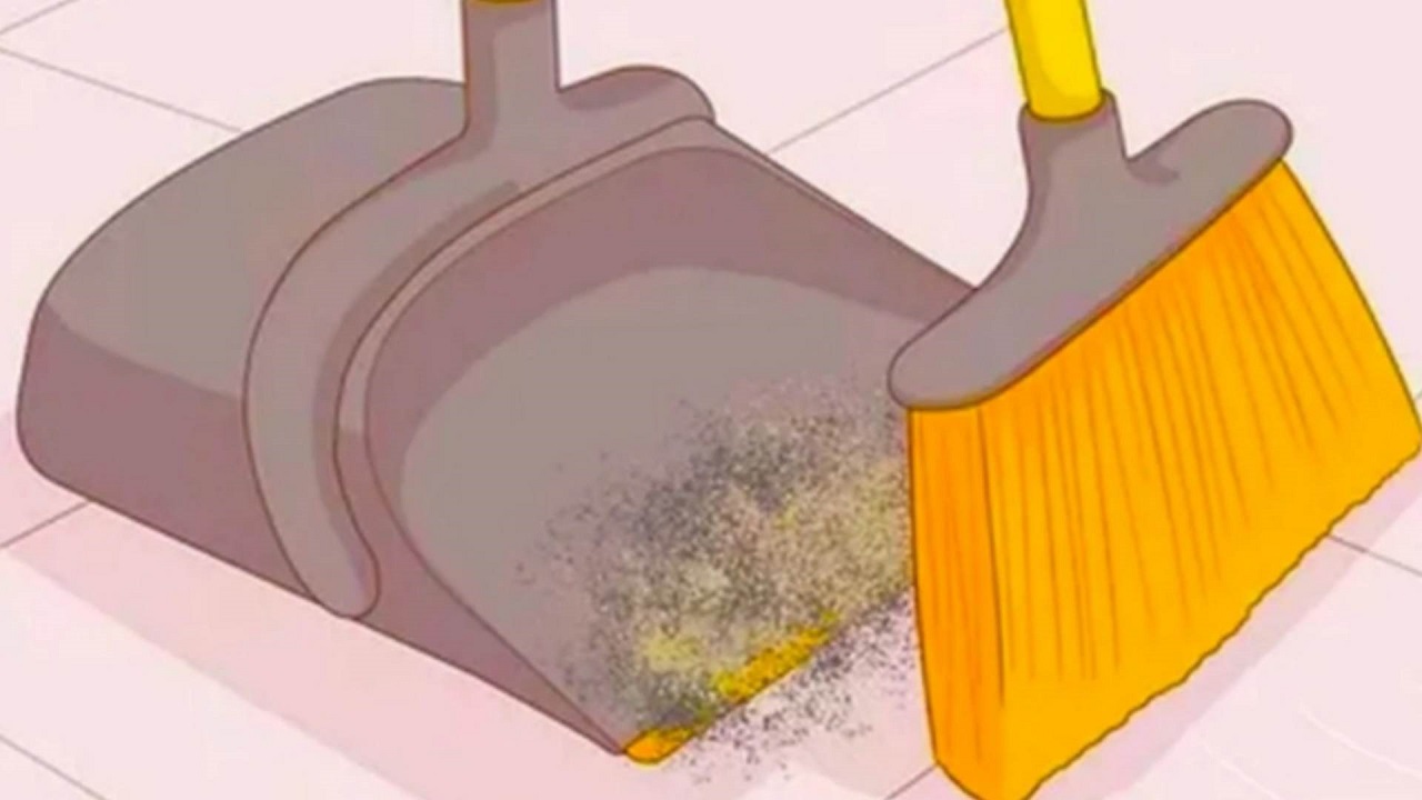 Have you had the unhealthy idea of ​​sweeping the floor at night? For the sake of your health and neighbourhood, avoid it
